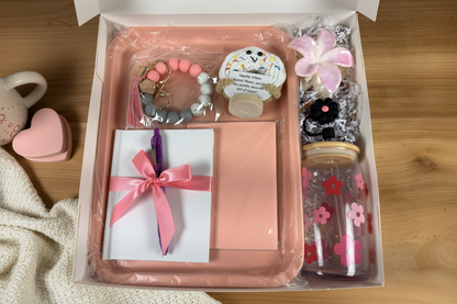 Hug in a Box - Strawberry close-up
